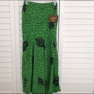 Living Hula green ulu pants small-used once